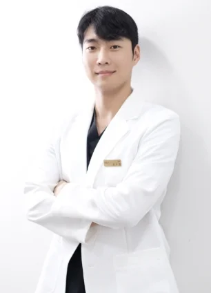 Dr. Kim Si-hyun, Director at PRIDQ Clinic